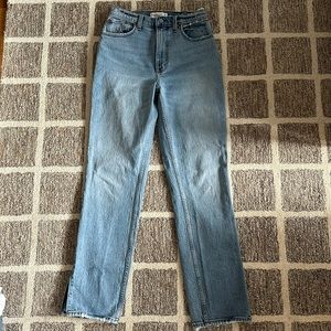 ABERCROMBIE & FITCH Women’s The 90’s Straight Ultra High Rise Jean - Curve Love